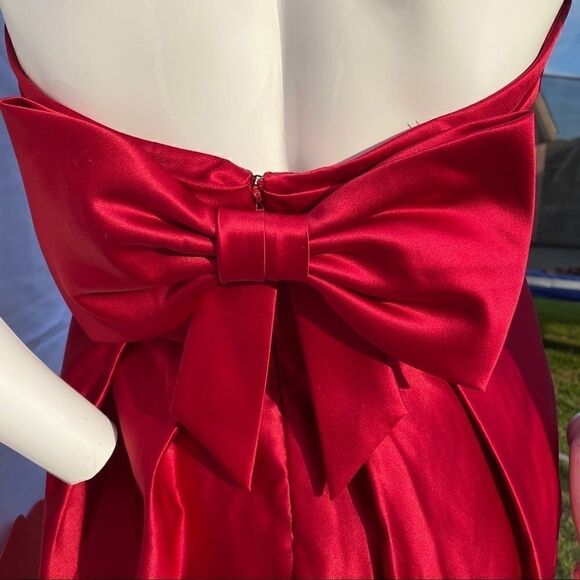 Bill Levkoff strapless red satin dress - Picture 4 of 6